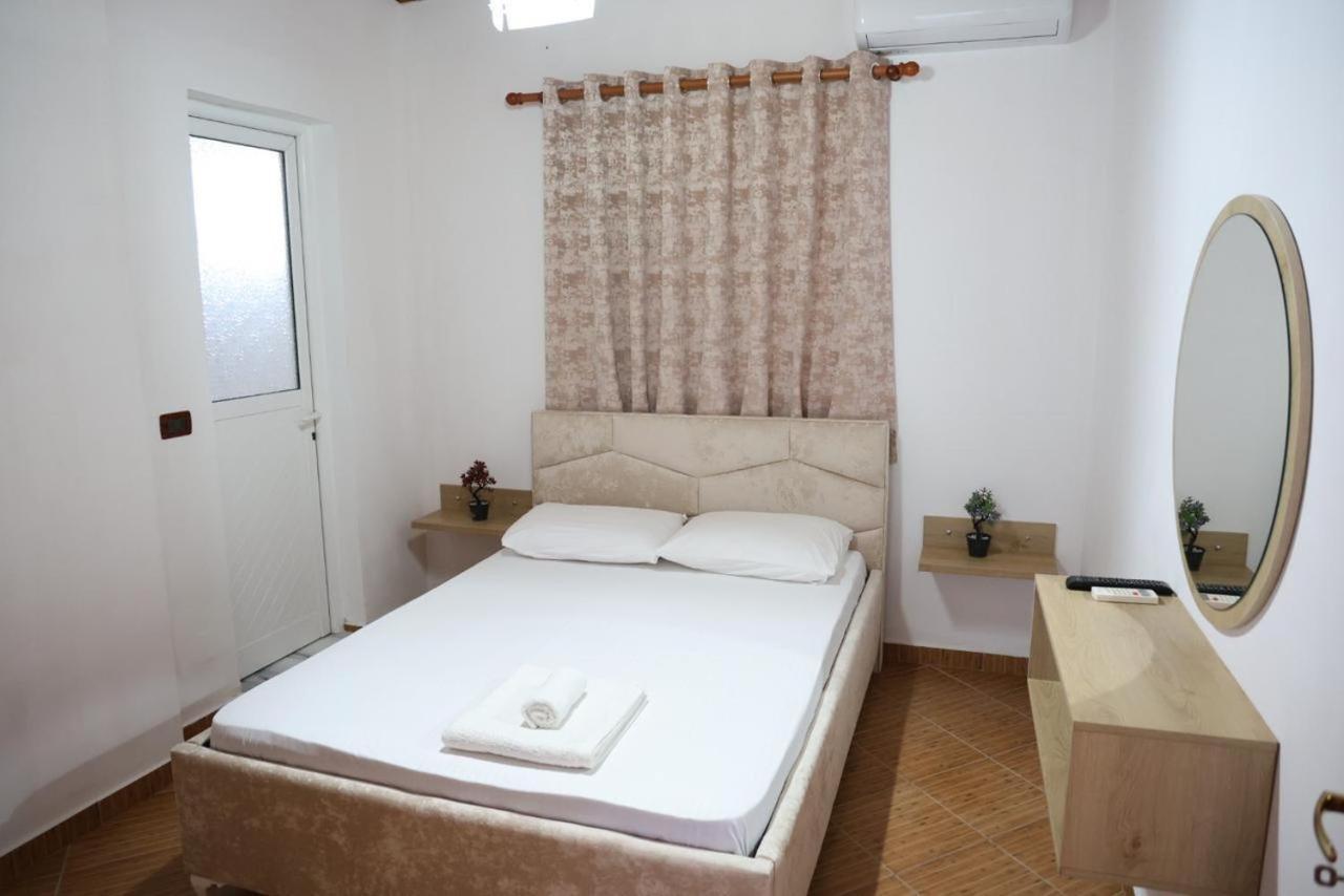 Apartments Villa Luti Stjar Kültér fotó