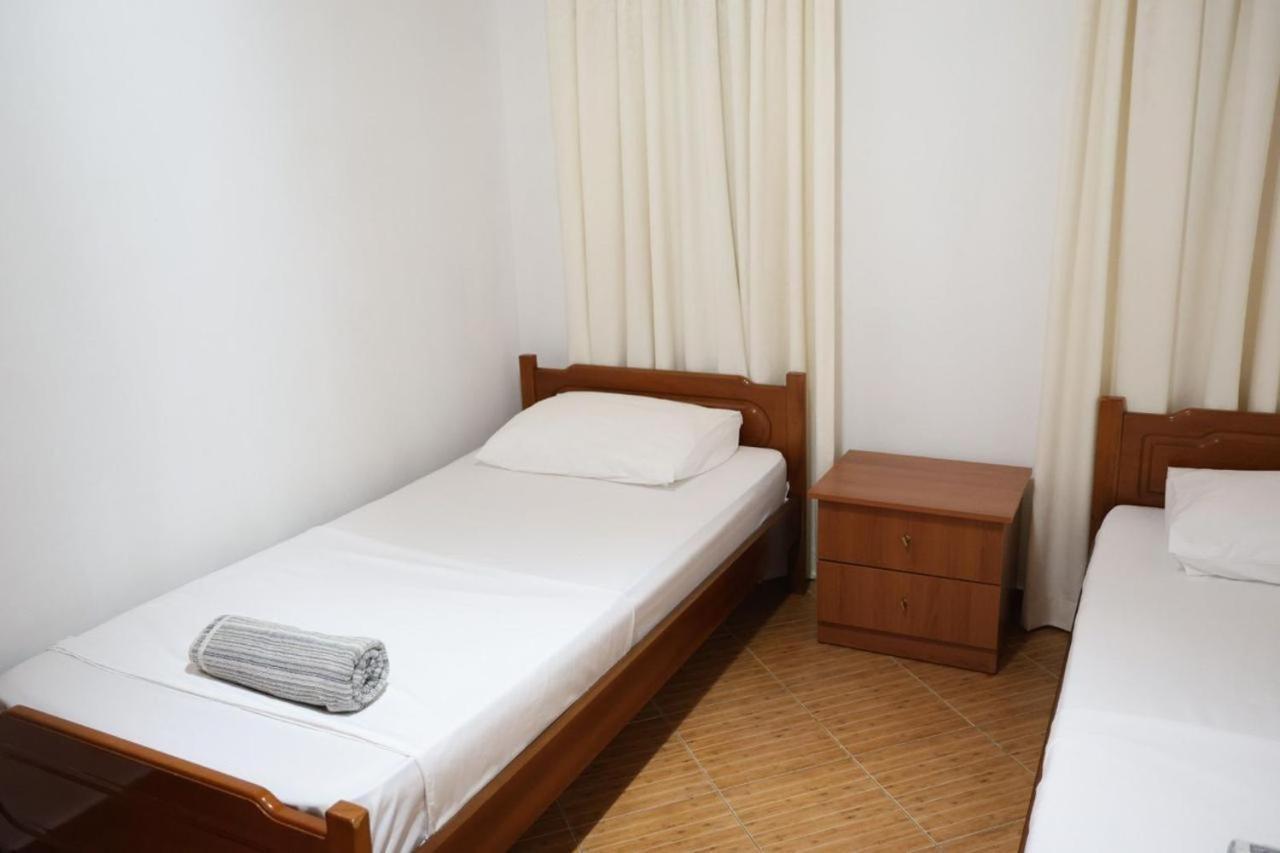 Apartments Villa Luti Stjar Kültér fotó