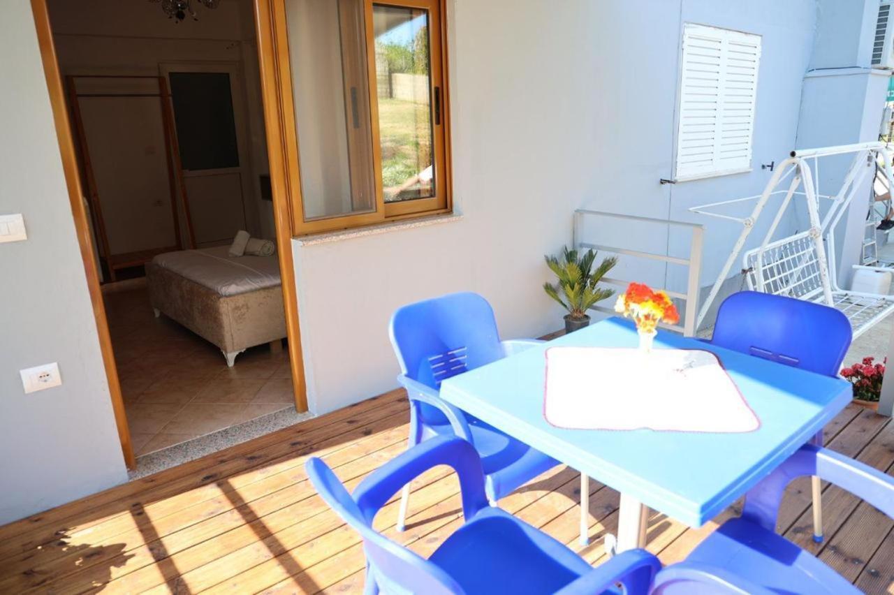 Apartments Villa Luti Stjar Kültér fotó