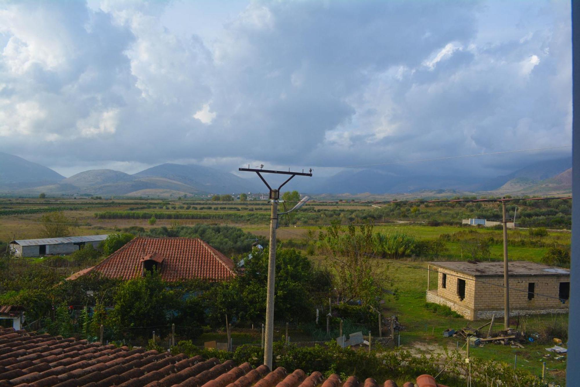 Apartments Villa Luti Stjar Kültér fotó